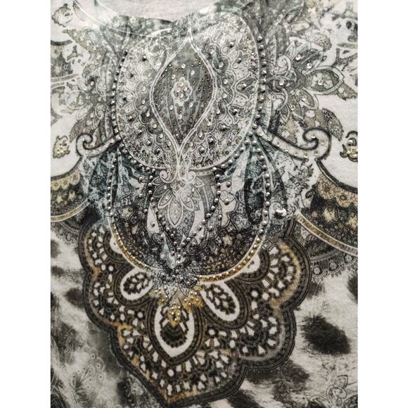 Chico's Zenergy Size Large (2) Artsy Rhinestone 3/4 Sleeves w/ Eyelet Detail Top - Picture 2 of 6